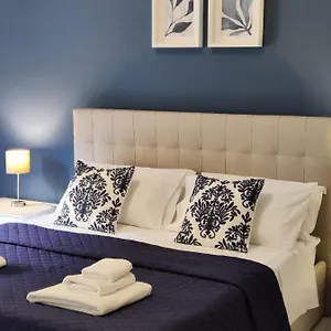 Elpida Apartment